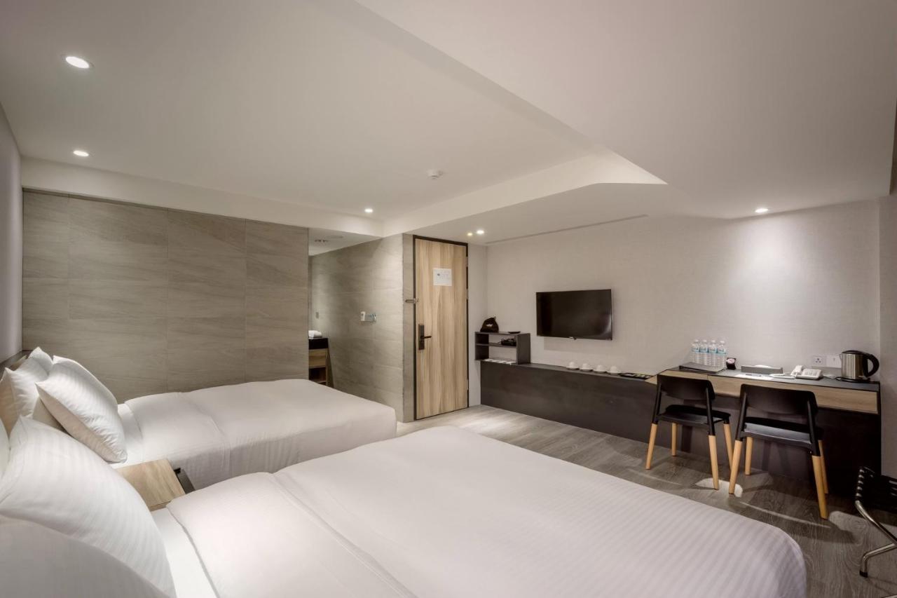D D Hotel Tainan Eksteriør bilde